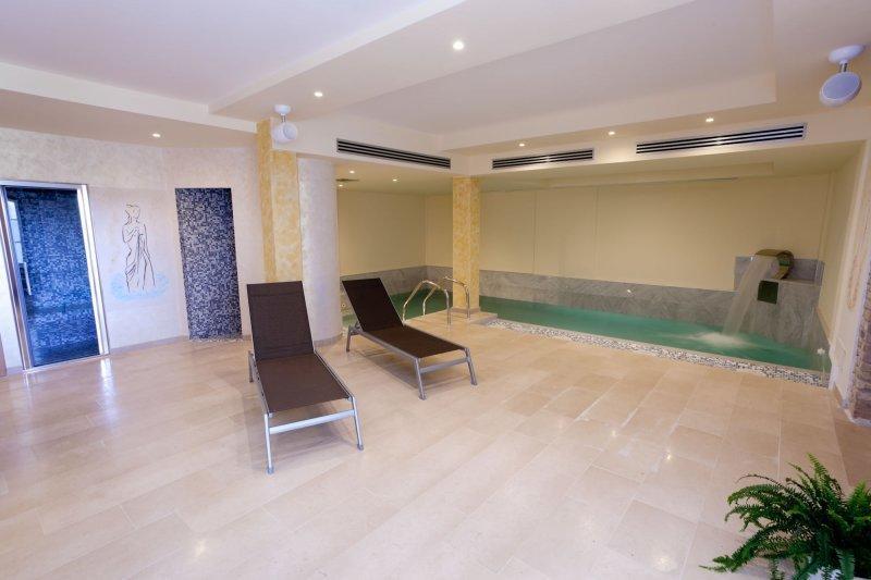 Hotel & Wellness Antico Borgo Torricella San Vito al Tagliamento Exterior photo