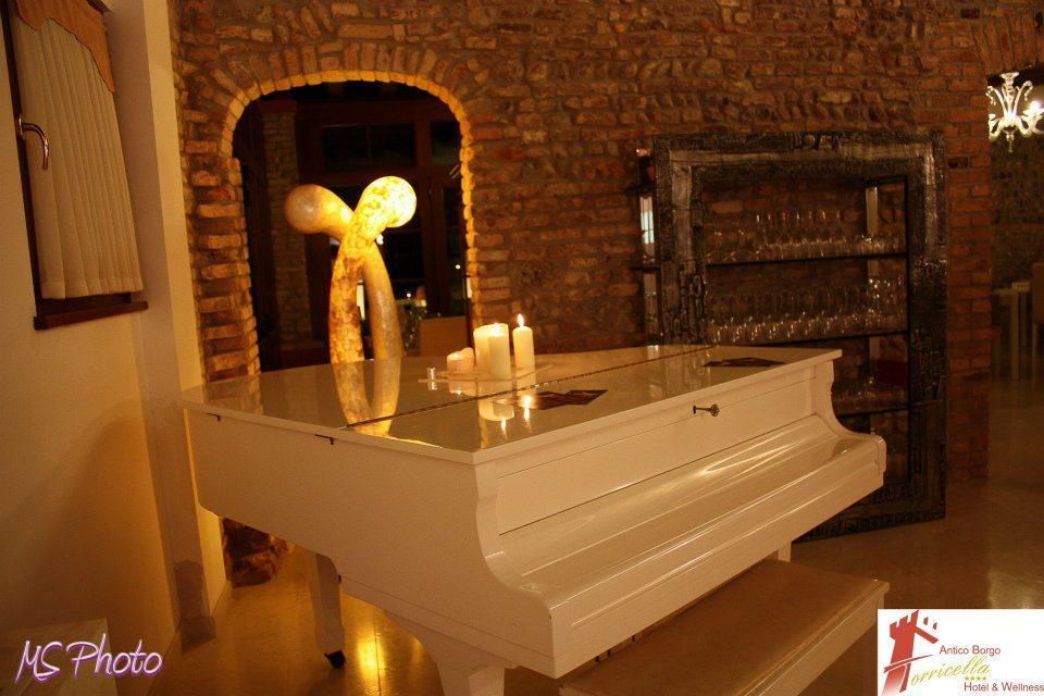 Hotel & Wellness Antico Borgo Torricella San Vito al Tagliamento Exterior photo