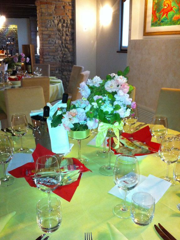 Hotel & Wellness Antico Borgo Torricella San Vito al Tagliamento Exterior photo