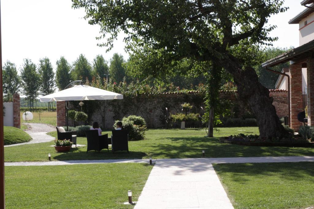 Hotel & Wellness Antico Borgo Torricella San Vito al Tagliamento Exterior photo