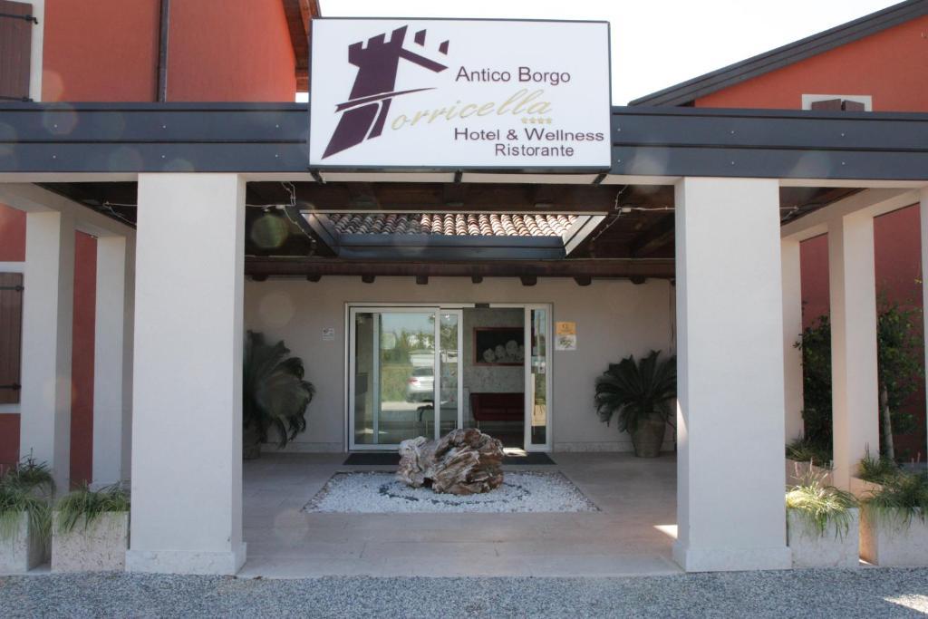 Hotel & Wellness Antico Borgo Torricella San Vito al Tagliamento Exterior photo