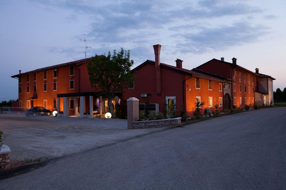 Hotel & Wellness Antico Borgo Torricella San Vito al Tagliamento Exterior photo