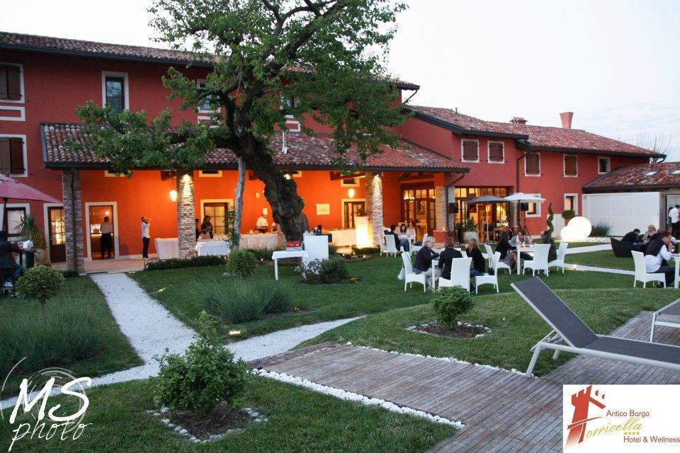 Hotel & Wellness Antico Borgo Torricella San Vito al Tagliamento Exterior photo