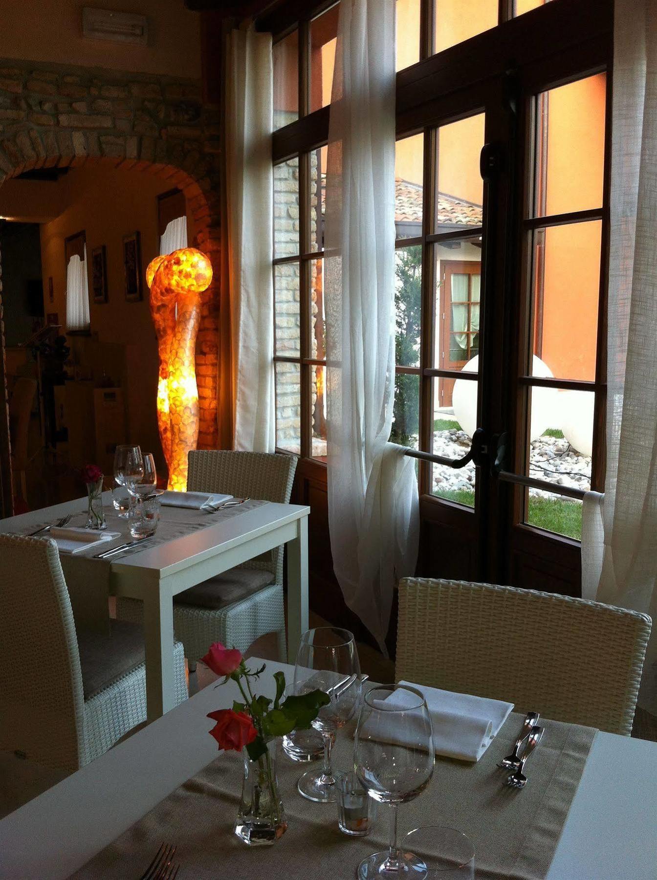 Hotel & Wellness Antico Borgo Torricella San Vito al Tagliamento Exterior photo