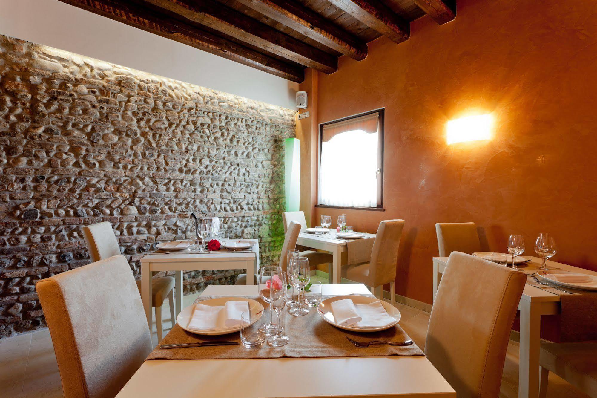 Hotel & Wellness Antico Borgo Torricella San Vito al Tagliamento Exterior photo